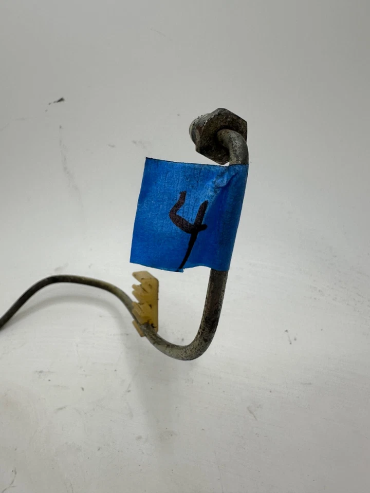 Cilindro de motor de 2,3 L #4 línea de combustible inyector para Mercedes Benz 190E 1984-1993 Foto 3 de 4