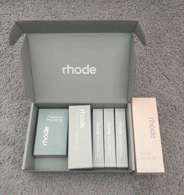 rhode Set 6-teilig: Glazing Milk 140 ml, 3x Peptide Lip Tint, Lip Case