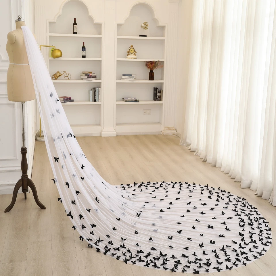 Hermoso velo de novia de mariposa de satén negro Foto 2 de 4