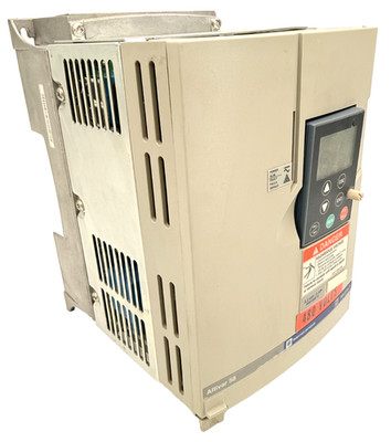Square D Altivar 58 AC Drive ATV58HU41N4Z 3HP 2.2 kW 400/480VAC *CLEAN*
