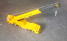 MAISTO ELC LIFTING M68 TELESCOPIC CRANE DIECAST MODEL