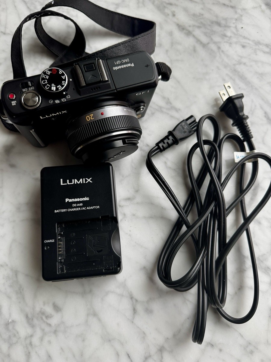 Panasonic Lumix DMC-GF1 Mirrorless Camera 20mm f/1.7 Lens Black