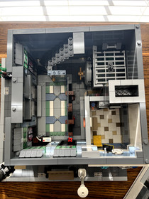 LEGO Creator Expert: Brick Bank (10251) - Used - 90-95% Complete