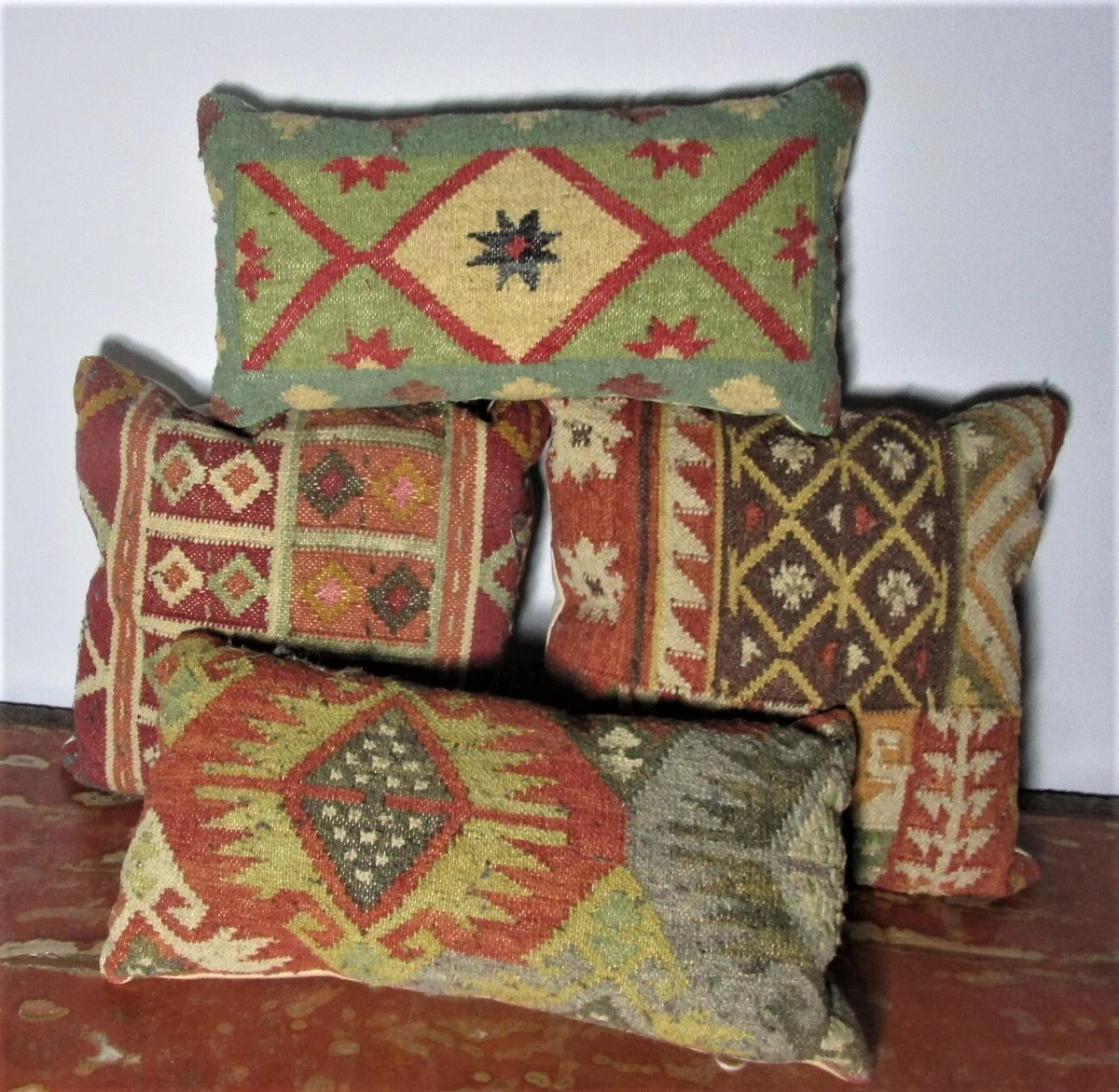 Throw pillow top and rug set