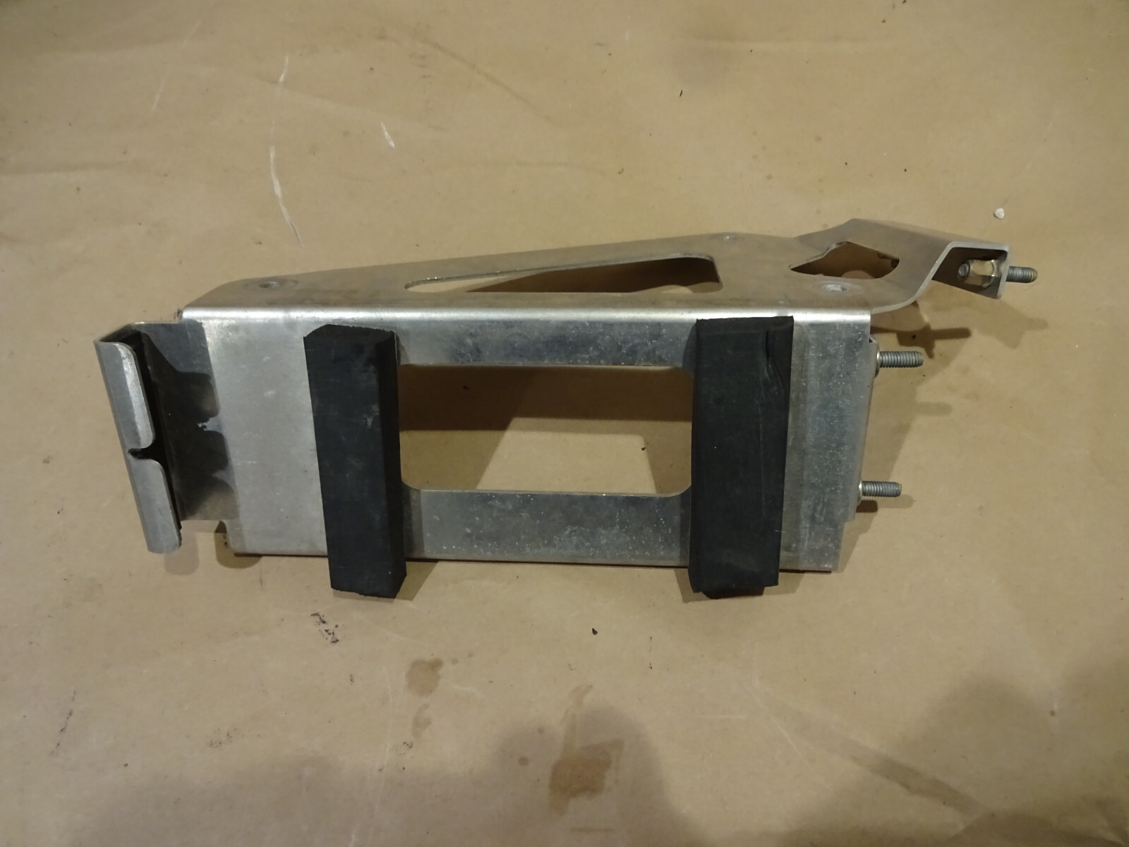 Maserati 4200 Coupe Support Bracket For Vapor Filter Cannister P/N 186510