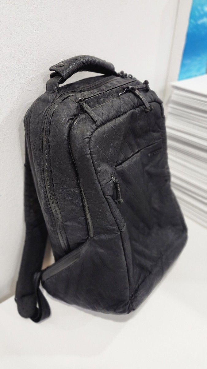 Incase ICON Pack Diamond Wire limited