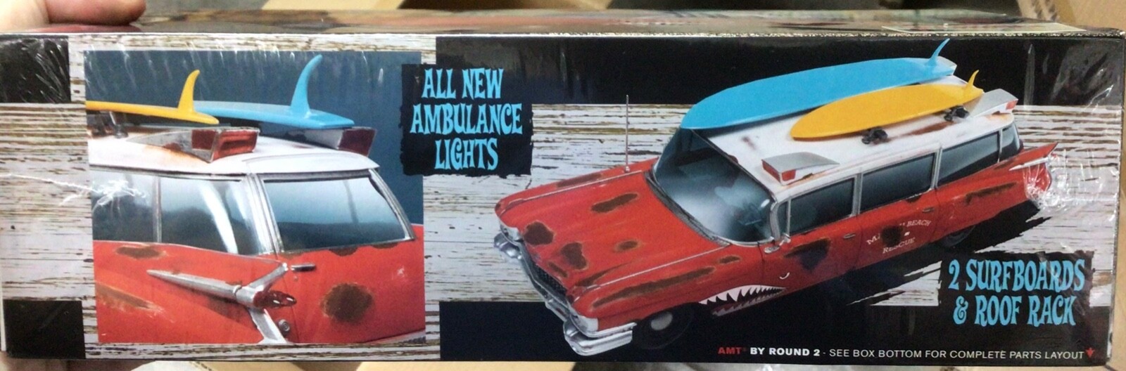 AMT 1242 1/25 Maßstab 1959 Cadillac Surfen Hai Krankenwagen