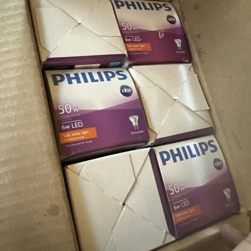BOX 6 Qty- Philips 463646 6PAR20/LED/827/F25/DIM SO 120V - Picture 2 of 4