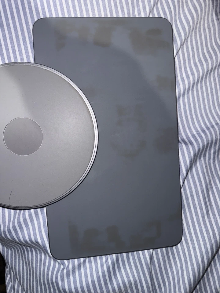 Ipad Accessories - Apple Pencil, Stand, Magic Keyboard iPad Pro 11”, Air 4-5 Gen - Image 2 of 4