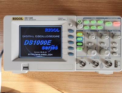 Rigol DS1102E 100MHz 1GSa/s 2 Channel Color Oscilloscope + Probes & Manual