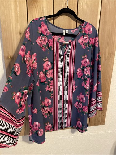 EST 1946 Gray w Pink Floral 3/4 Sleeve Top Size 22/24 NWOT - Picture 2 of 3