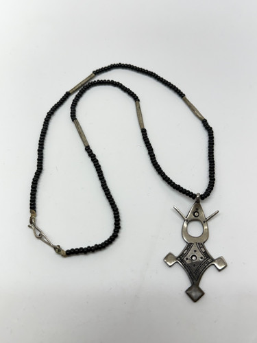 Vtg Tuareg silver cross pendant Necklace black seed beads Agadez Desert Compass