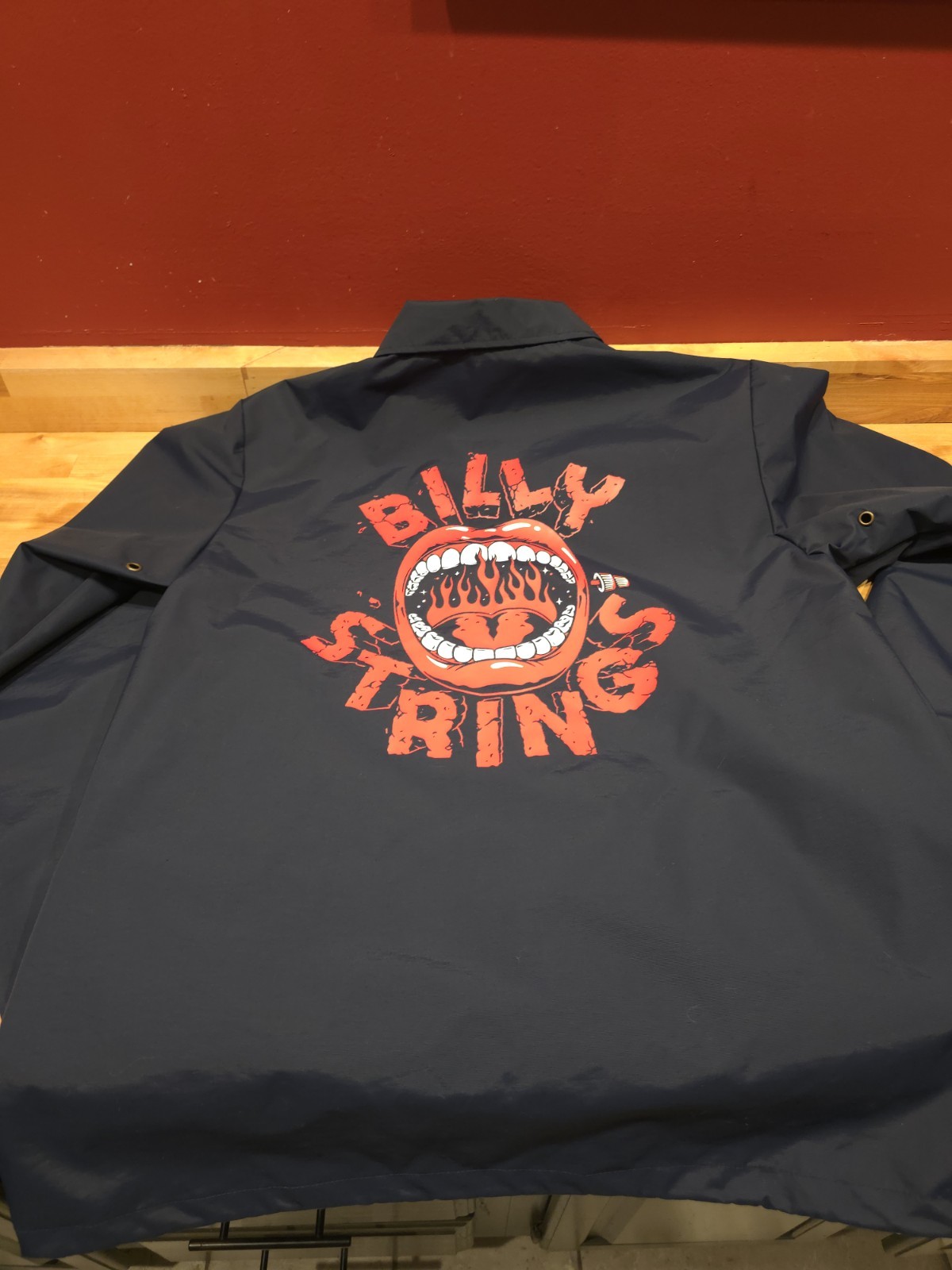 RARO NUEVO Chaqueta de Entrenadores Billy Strings Fire On My Tongue a Presión (L)