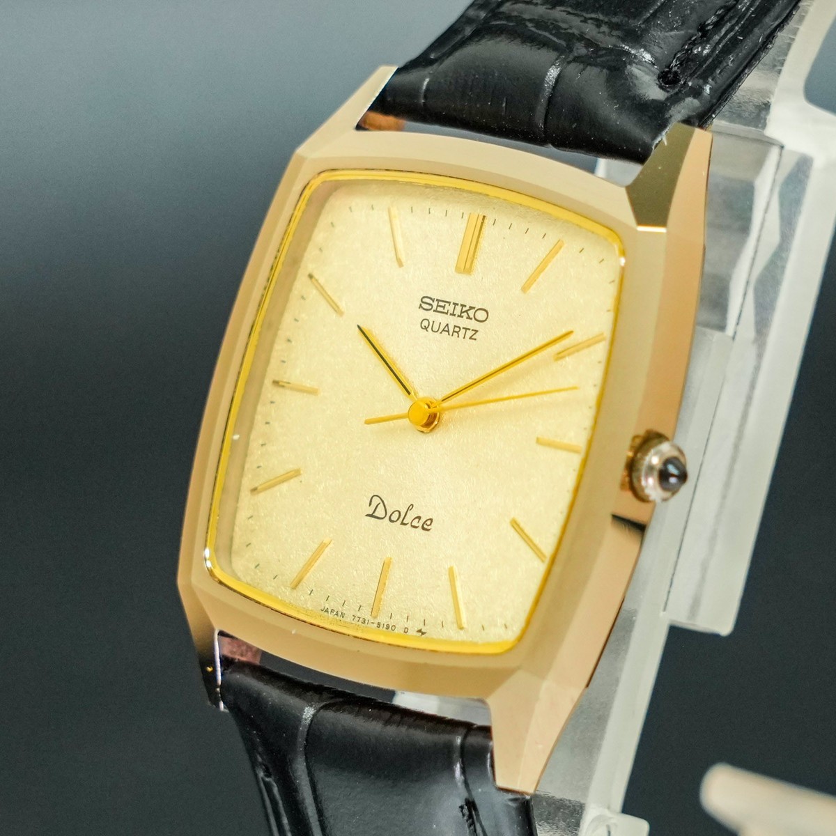 Vintage 1986 [N-MINT] SEIKO Dolce 7731-5160 Gold dial Square Shape