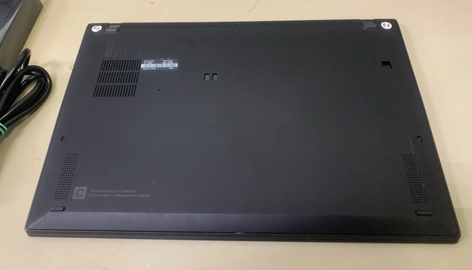 Lenovo ThinkPad X1, 14-Inch Laptop, with Intel Core i7 8th Gen., 256 GB NVMe (Non-Volatile Memory Express), Windows 11 Pro