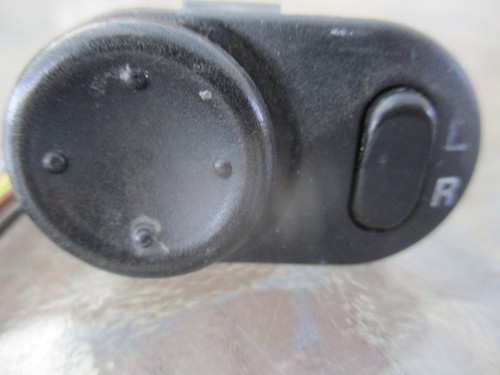 GENUINE VS ELECTRIC MIRROR SWITCH ASM #92052485 - Picture 3 of 12