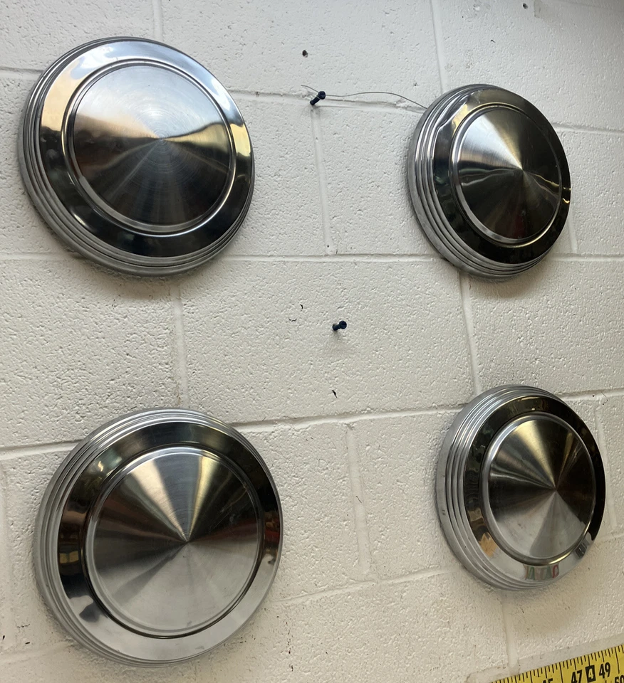 Juego de 4 tapacubos vintage para platos de perro Mercury Comet/Cyclone (DD439) OEM GM-4 11" Foto 2 de 4