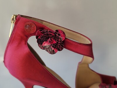 Jimmy Choo フラワーパンプス　新品39 Jimmy Choo フラワーパンプス 新品39 JIMMY CHOO pink red satin