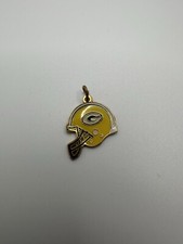 Vintage Enamel Green Bay Packers Charm / Pendant 2.1cm JB19