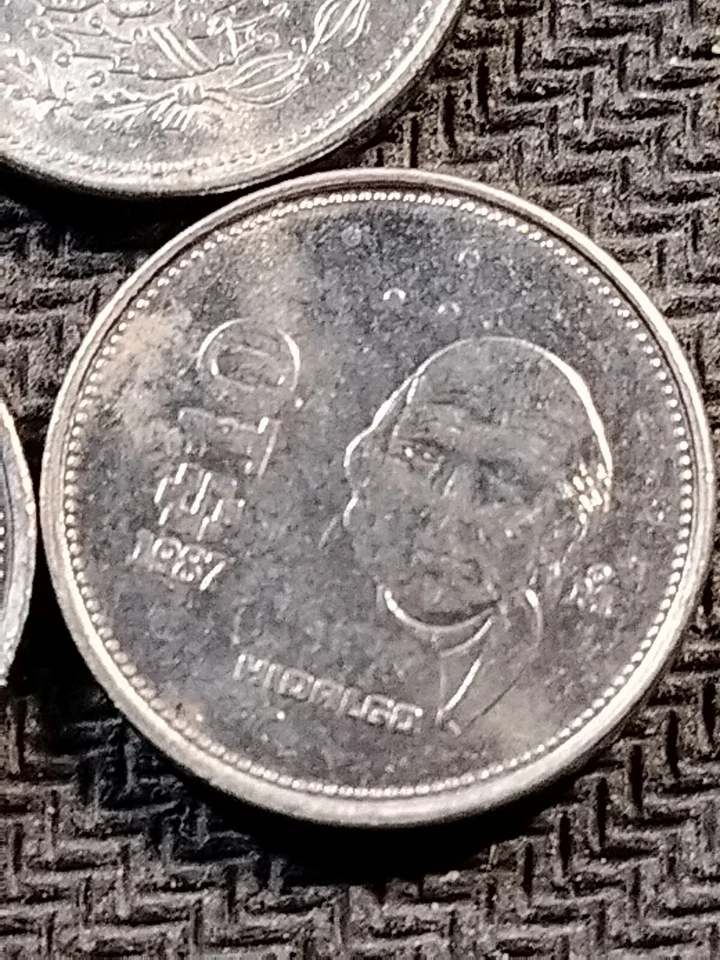 Мексика 10 песо одна монета (1985-1990) из нержавеющей стали Мигель Идальго y Костилья - Изображение 3 из 3