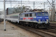 PHOTO  POLISH RAILWAYS -  PAFAWAG AND CEGIELSKI CLASS EP07 NO EP07-1059 (WITH RI