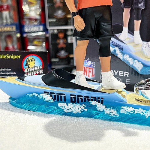 TOM BRADY Tampa Bay Buccaneers "Goat Boat" Super Bowl Celebration NFL Bobblehead - Picture 4 of 11