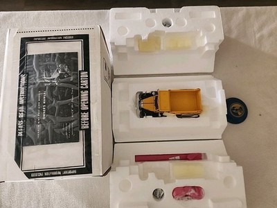New Franklin Mint Die-Cast Mack Yellow B61 Dump Truck Highly Detailed 1:43 Scale
