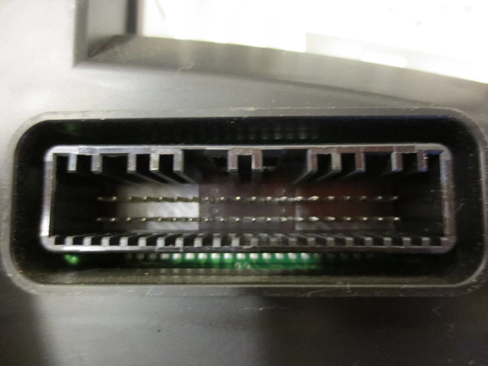 Gauge Cluster Speedometer Assembly 2013 Hyundai Elantra Coupe 2.4 940013X610 - Image 3 of 4