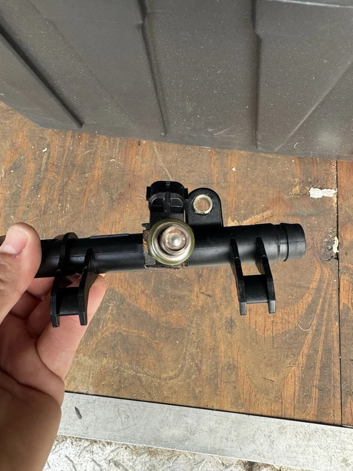 SEADOO GTI 130 155 2009-2017 inyector de combustible y riel de combustible GTX Foto 4 de 4