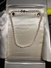 Zales Bow tie Pearl 14K Multi Tone Gold Beaded Necklace 20g with Og package