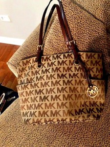 trending purses fall 2018