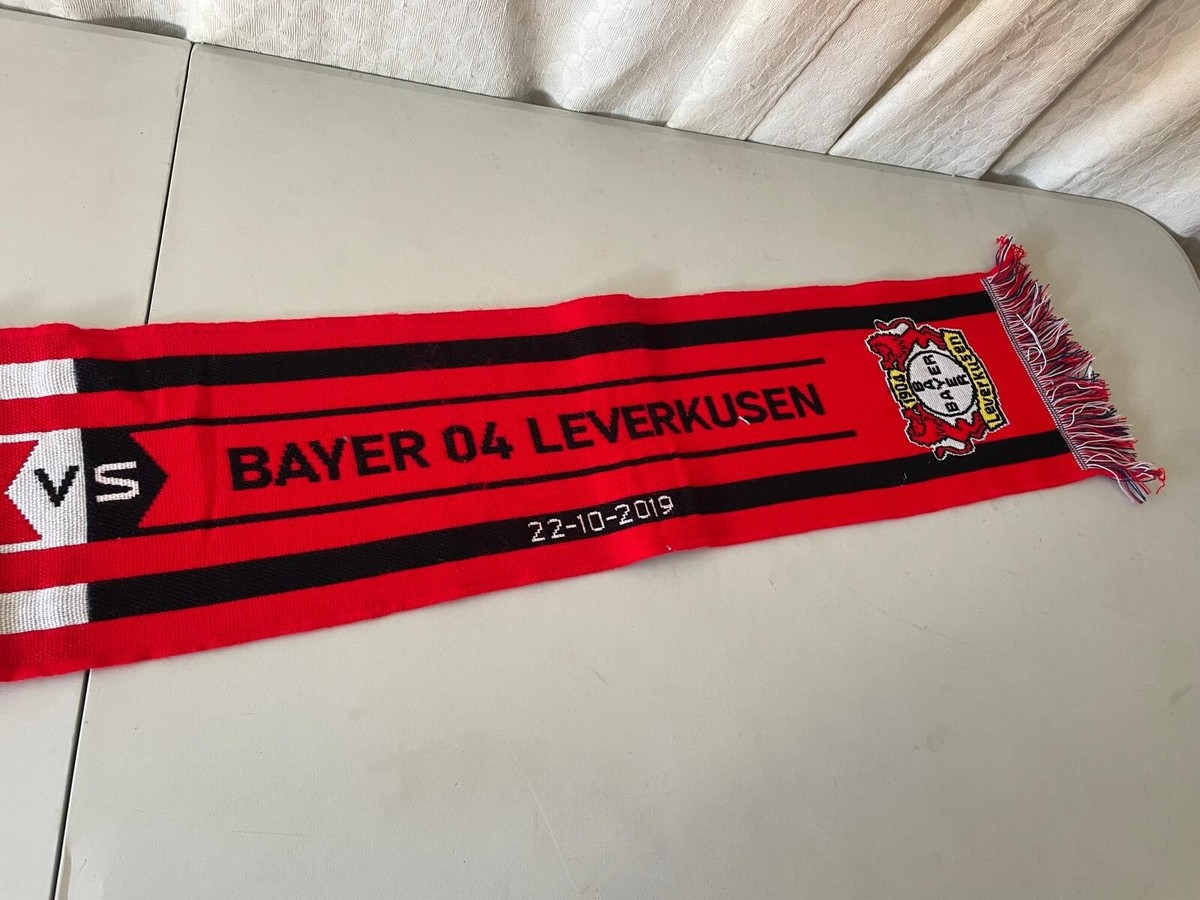 ATLETICOMadrid VS Bayer04Leverkusenマフラー s-l400.jpg