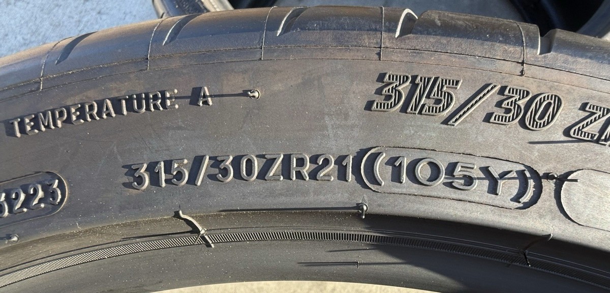 Set of TWO BRAND NEW 315/30ZR21 (105Y) Michelin Pilot Sport Cup 2