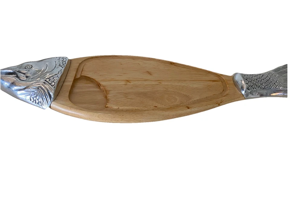 Bandeja de pescado de metal de madera para servir tabla de charcutería de salmón Foto 4 de 4