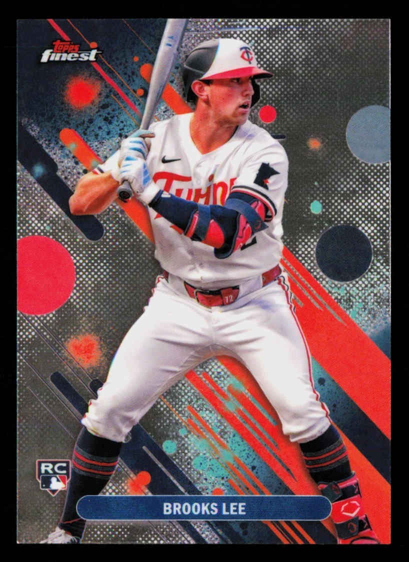 2025 Topps Finest - Common Brooks Lee #31 (RC)