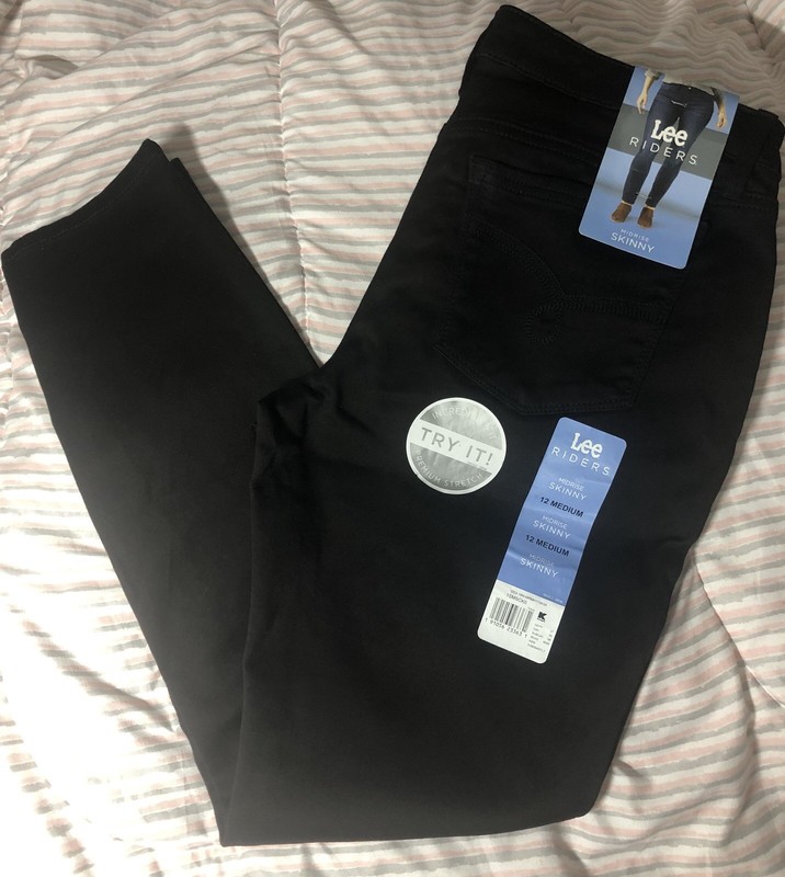 NEW Women’s Lee Riders Jeans skinny, black  Sz 12M￼ 32” to 36” Waist Spandex