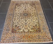 Orientteppich Isfahan Handgeknüpft Beige Medaillon Sammlerstück 171x115cm