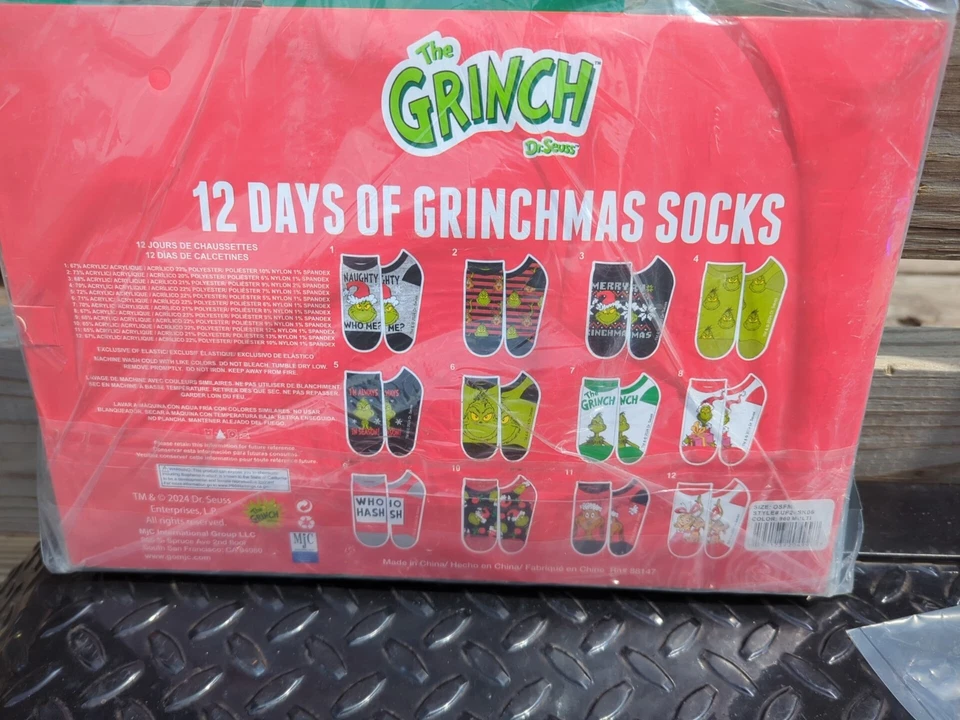 12 Days Of Christmas Grinch Socks ANKLE ONE SIZE FITS ALL  Young Kids Children - Image 2 of 4