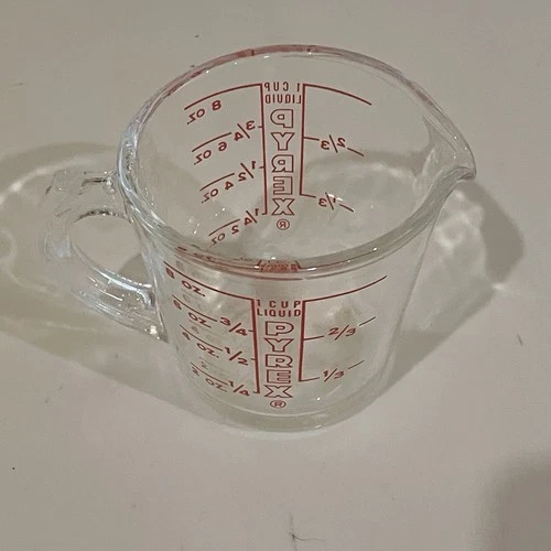 Vintage Pyrex Measuring Cup 508  1 Cup Red Lettering Closed D Handle USA