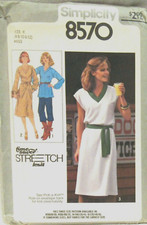 Simplicity Pattern 8570 Size 8-12 Dress Tunic Pullover Stretch V Neck Uncut New