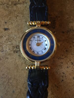 Women Fossil Authentic Vintage Watch Blue Breaded Band  display picture 2