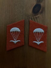 Kragenspiegel Fallschirmjäger NVA Soldaten Unteroffiziere Ausgang