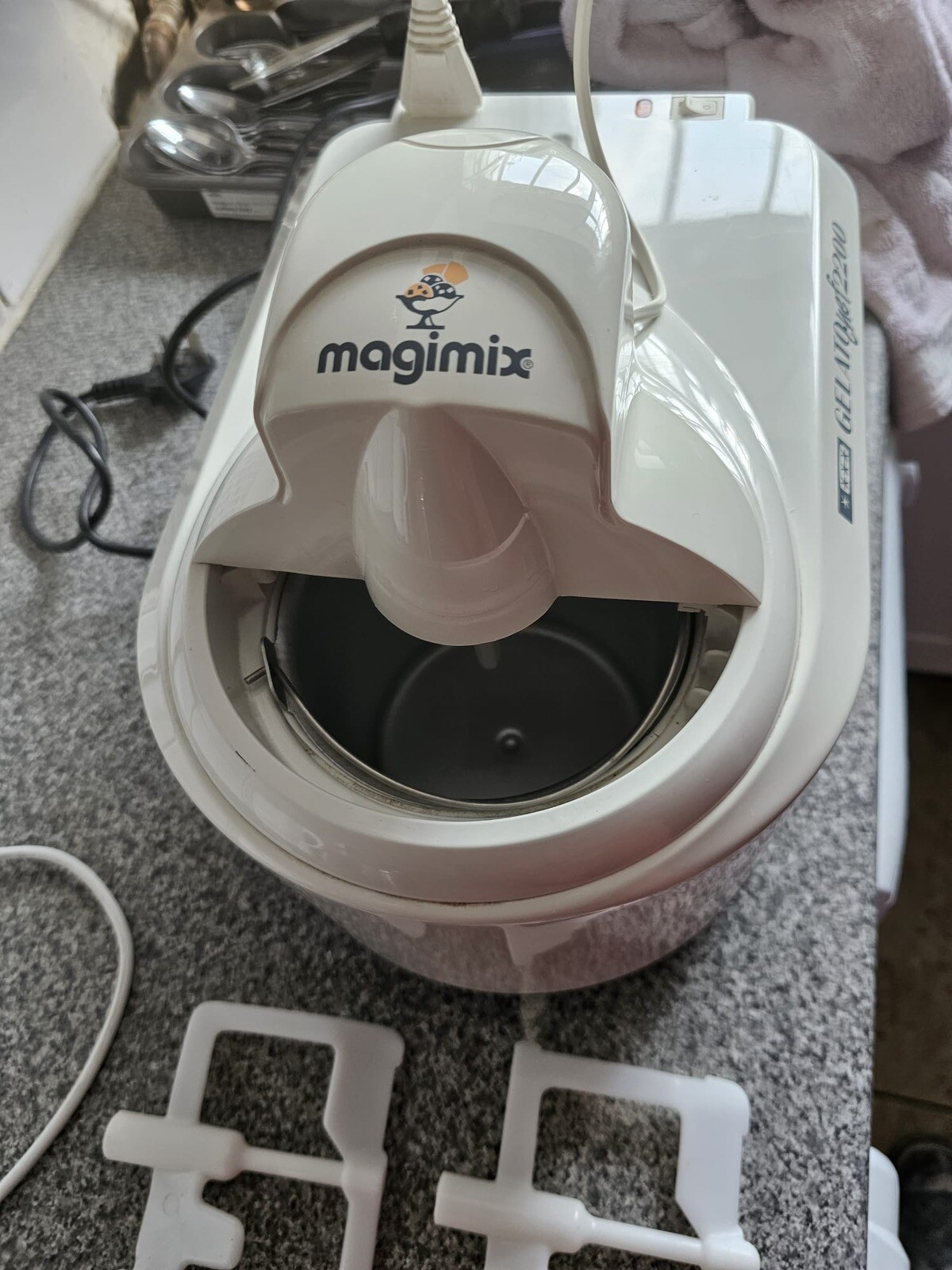 MAGIMIX GELATO CHEF 2200 ICE CREAM & SORBET MAKER BUILT IN FREEZER. FULLY TESTED eBay