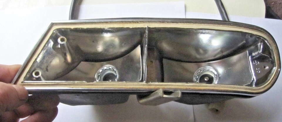 FIAT 124 SPIDER 1967-74 LEFT FRONT CARELLO TURN LENS  HOUSING  - Imagen 4 de 4