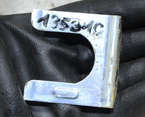 VW Fox 5Z Bj 2009 Halter Halterung Heckklappenschloss #135310-G619