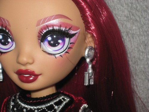 MGA Rainbow High Fashion Doll Series 4 Mila Berrymore 250311A16 Near Complete - Picture 4 of 11