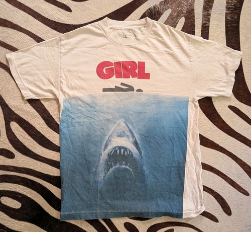 GIRL SKATEBOARDS GUY MARIANO SHARK ATTACK TEE M WHITE T-SHIRT JAWS PARODY