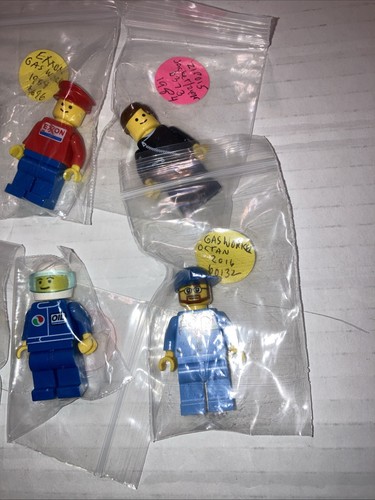 LEGO City Minifigure Workers Gasoline Exxon Octan X10 - Accessories Hat Helmet - Picture 6 of 6
