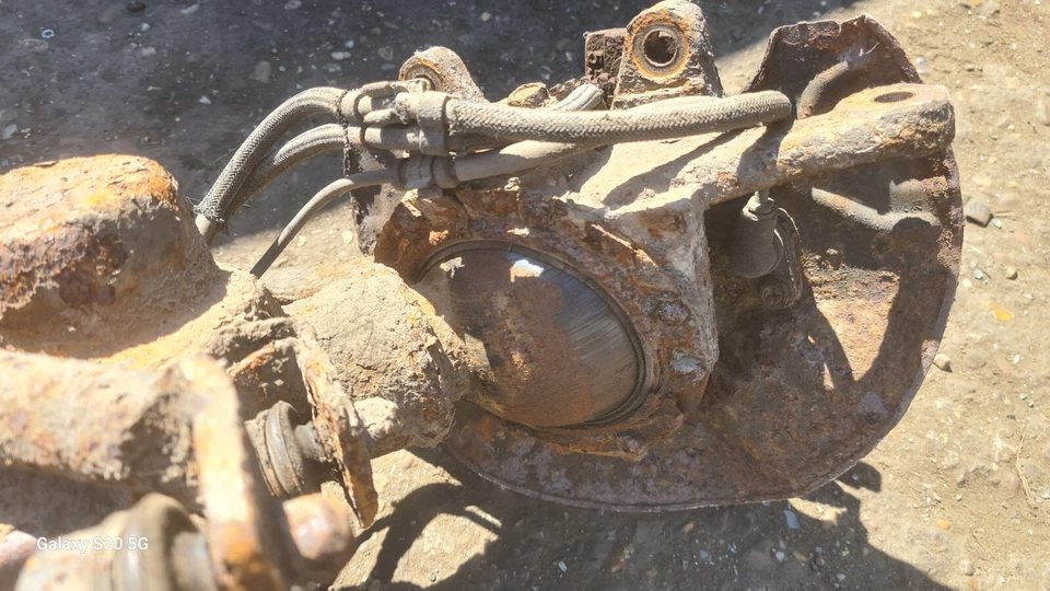 SUZUKI JIMNY MANUAL FRONT AXLE WITH MANUAL HUBS VVT 43:10 RATIO 2005 - 2018 - Image 2 of 4