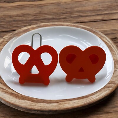 Pampered Chef Soft Pretzel Maker FORM ONLY Easy to Use Kitchen Baking Gadget 